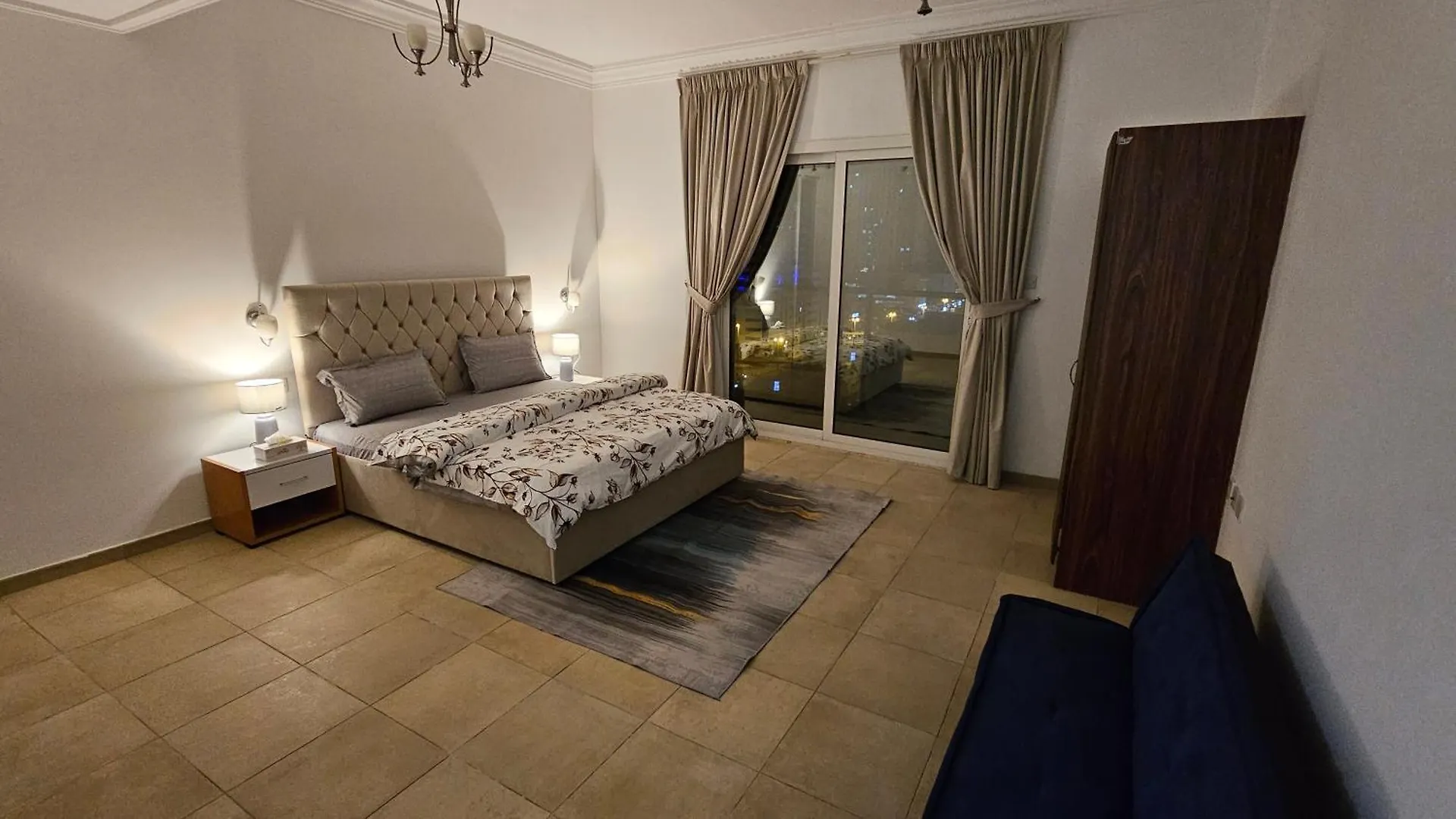 Lavish Private Rooms الشارقة منزل للإقامة